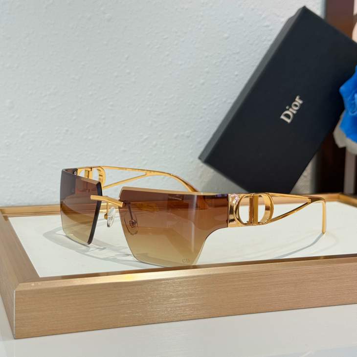 Picture of Dior Sunglasses _SKUfw75840794fw
